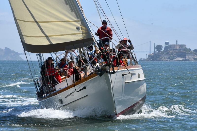 “She’s got a bone in her teeth now, mateys!”